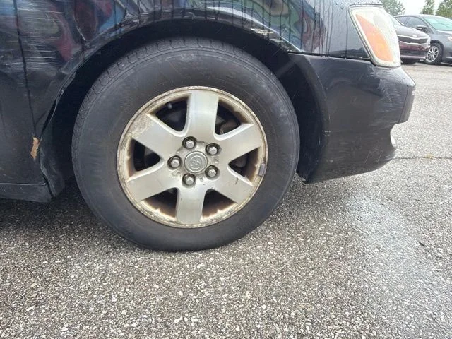 Used 2001 Black Toyota  image 27