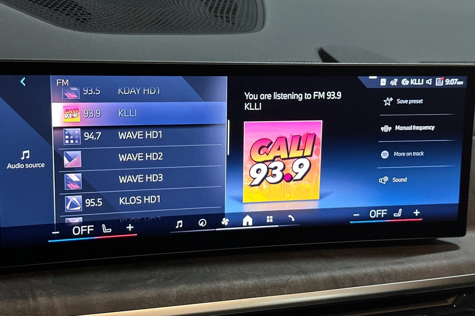 New 2026 Skyscraper Grey Metallic BMW xDrive50e image 17