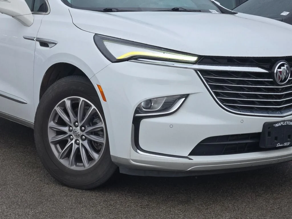Used 2023 White Buick Premium Group image 4
