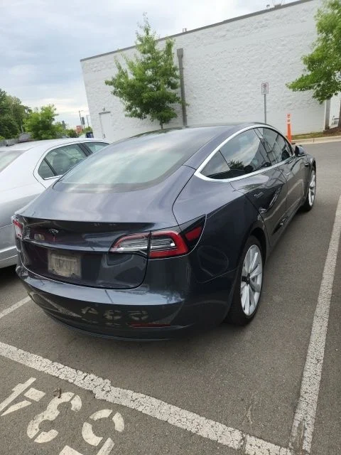 Used 2018 Gray Tesla Mid Range image 3