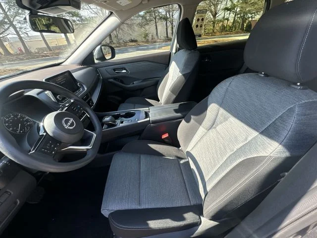 Used 2023 Gray Nissan SV image 11