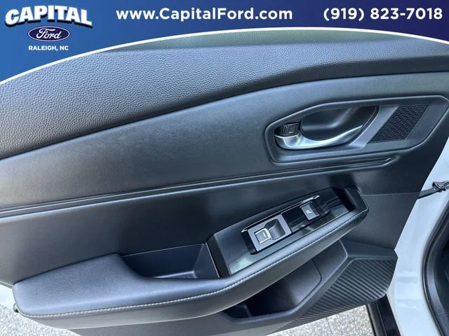 Used 2023 White Honda Touring image 17
