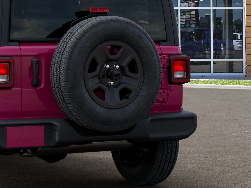 New 2026 Tuscadero Pearlcoat Jeep Sport image 13