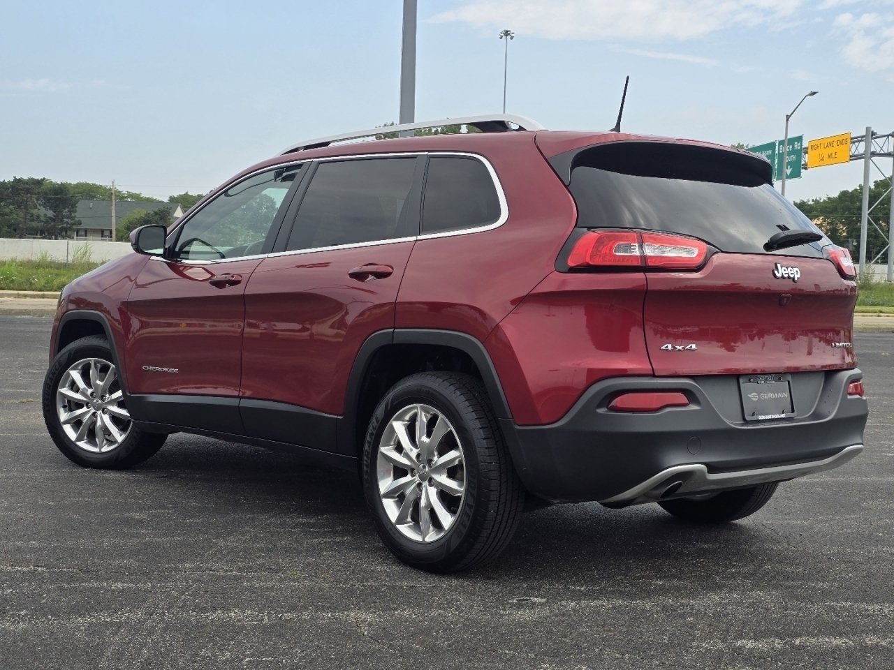 Used 2017 Red Jeep Limited image 13