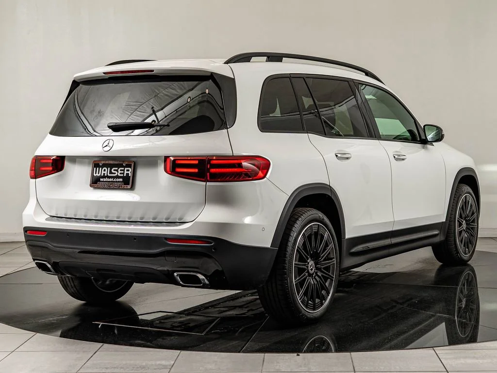 New 2026 Polar White Mercedes-Benz GLB 250 image 5