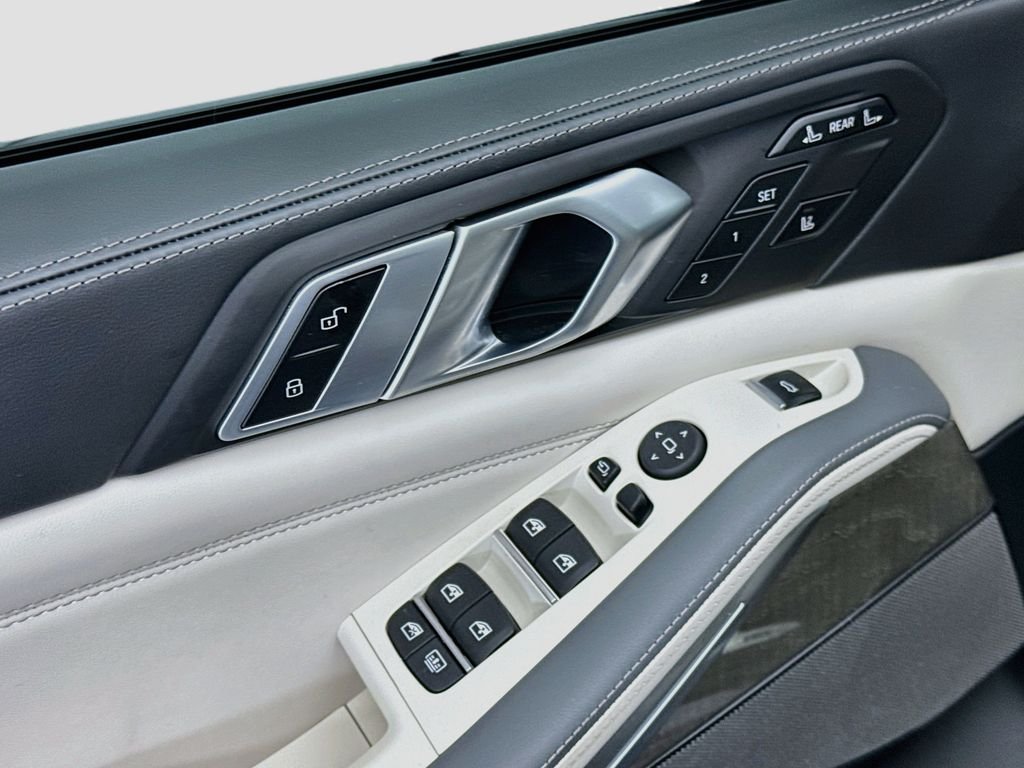 2026 BMW X7 40i - Photo 22