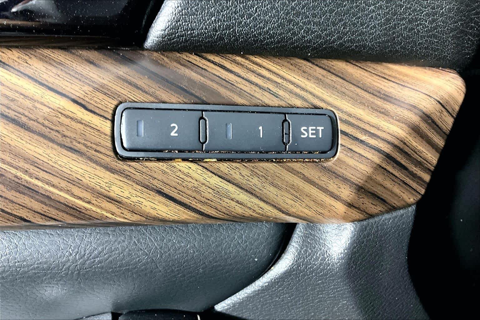 Used 2016 Bordeaux Black Nissan 3.5 Platinum image 32