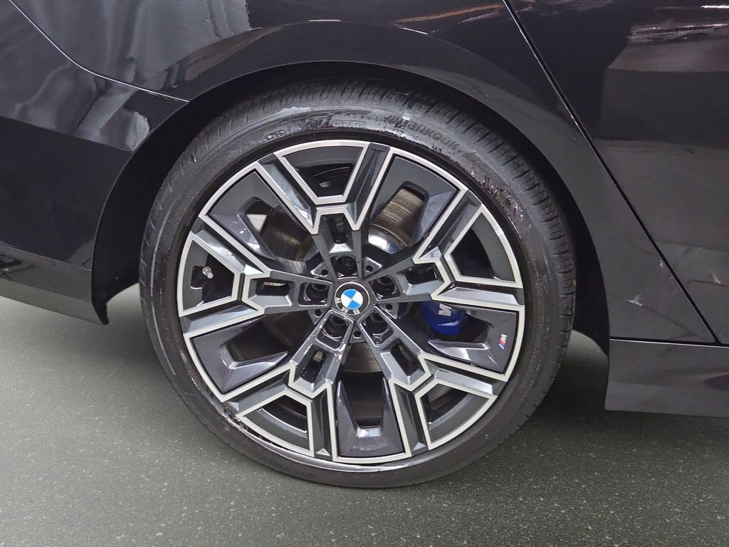 Used 2026 Black Sapphire Metallic BMW 530i xDrive image 36