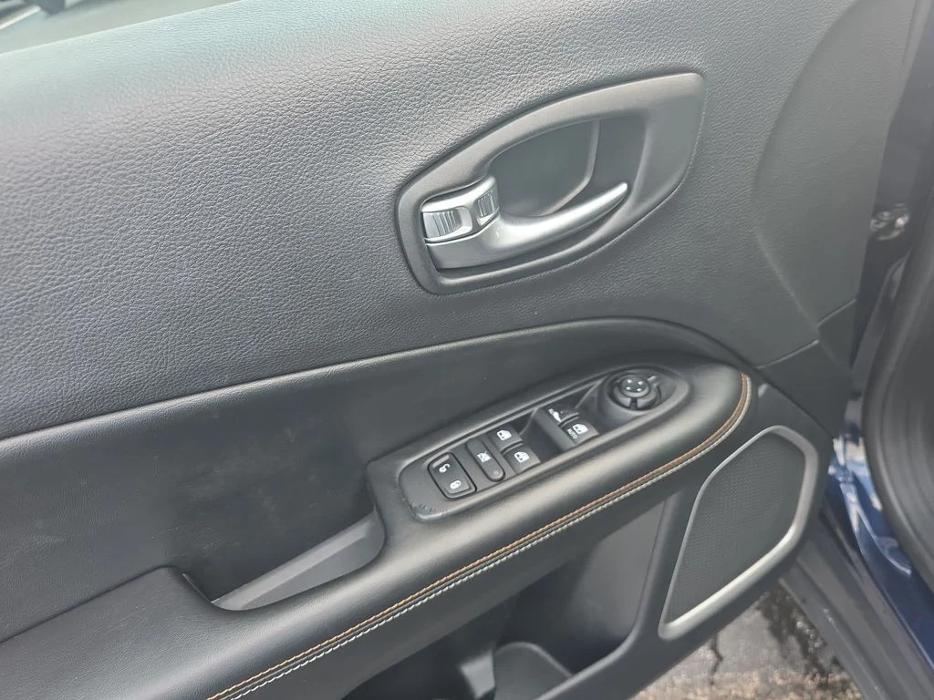 Used 2021 Jazz Blue Pearlcoat Jeep Latitude image 20
