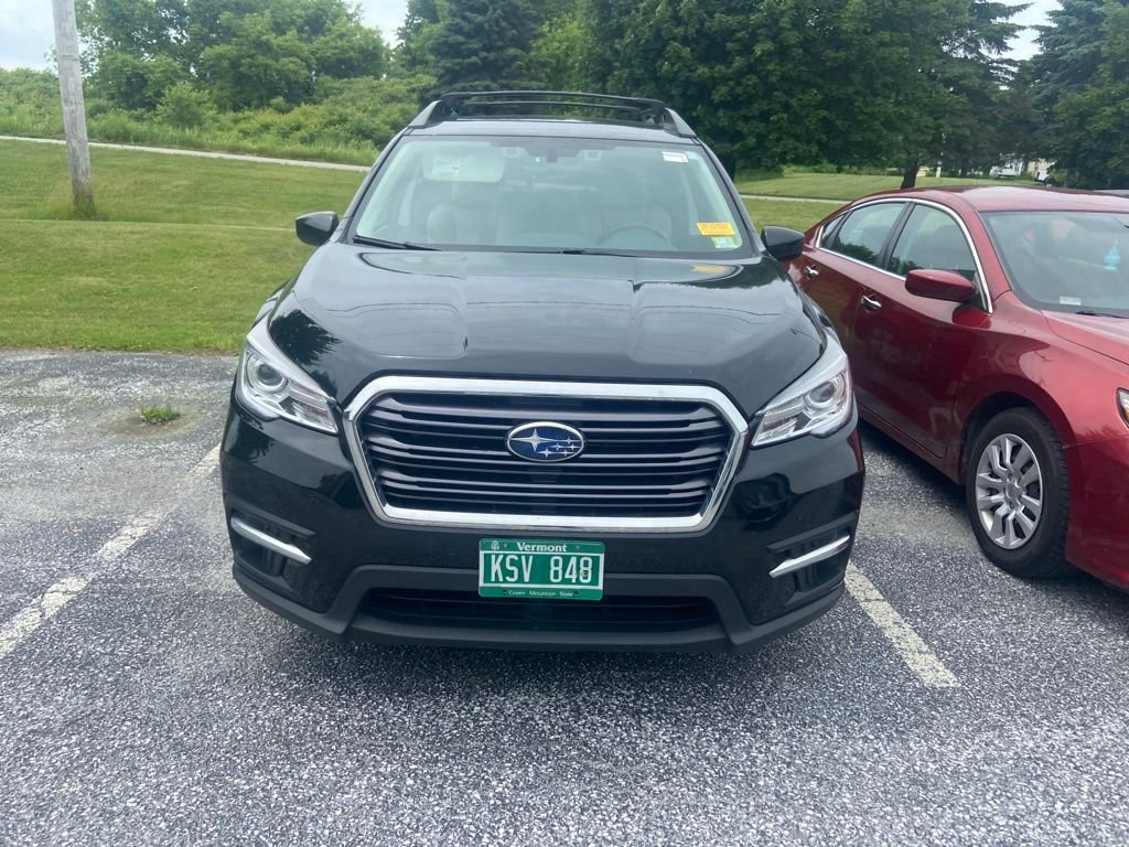 Used 2021 Crystal Black Silica Subaru Premium image 2