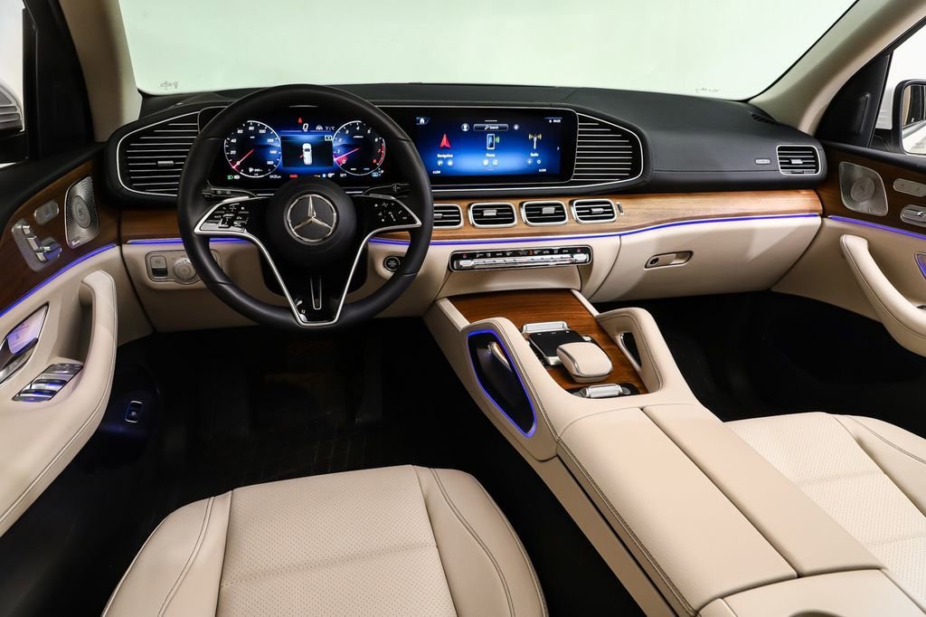 New 2026 Polar White Mercedes-Benz GLS 450 image 30