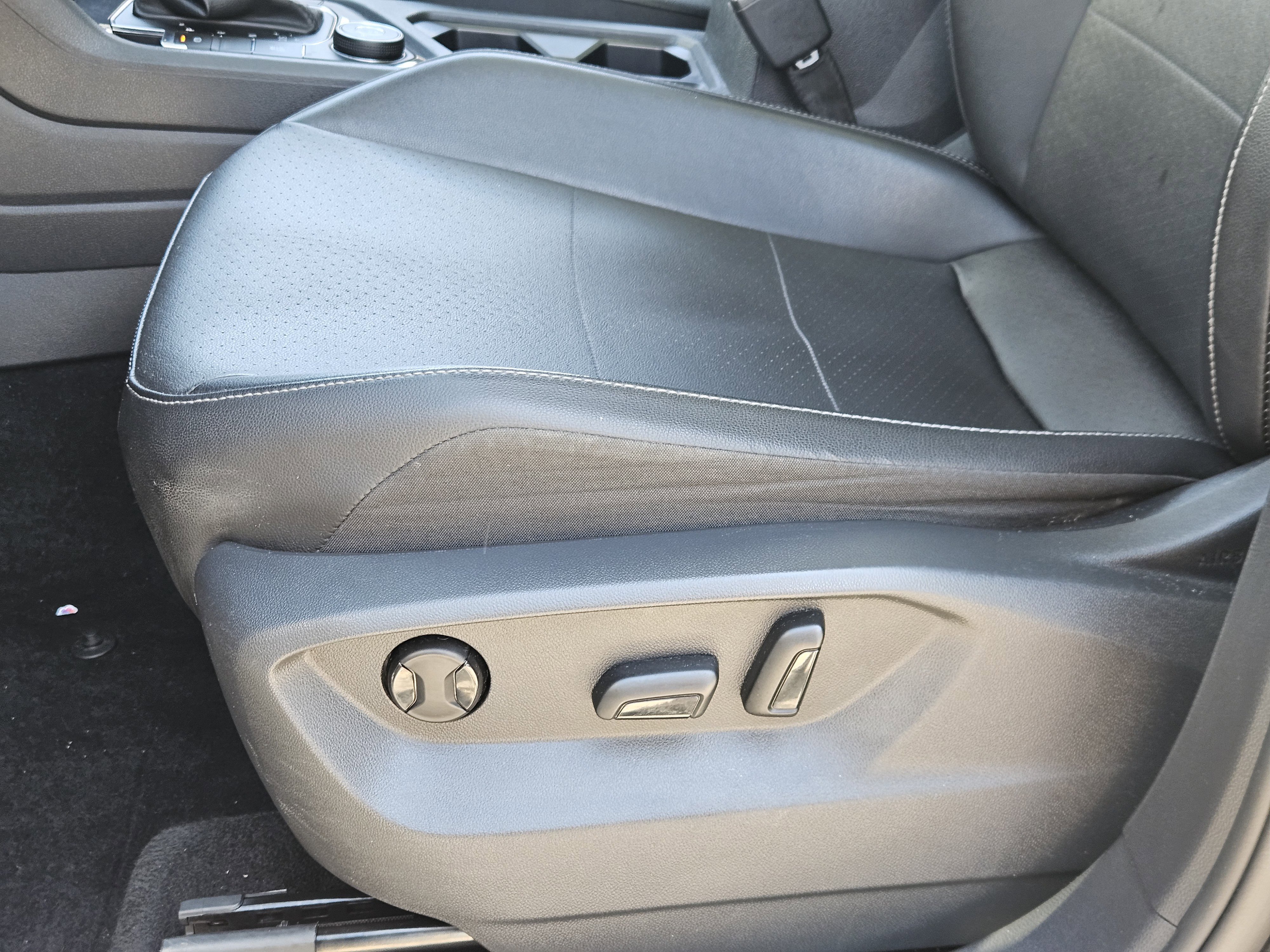 Used 2018 GRAY Volkswagen 2.0T SE 4Motion image 24