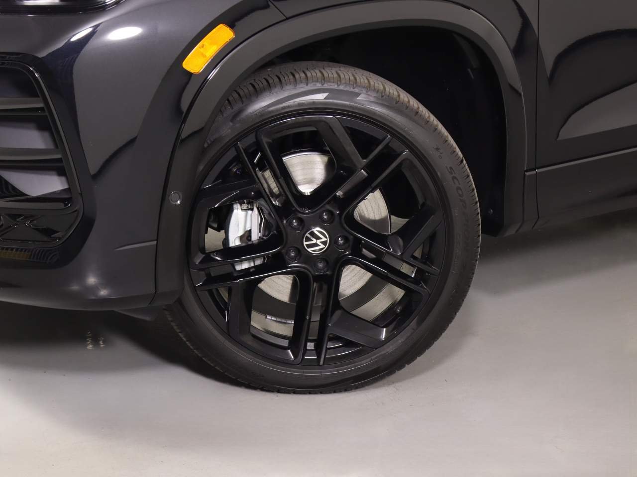 New 2026 Deep Black Pearl Volkswagen SE R-Line Black 4Motion image 5