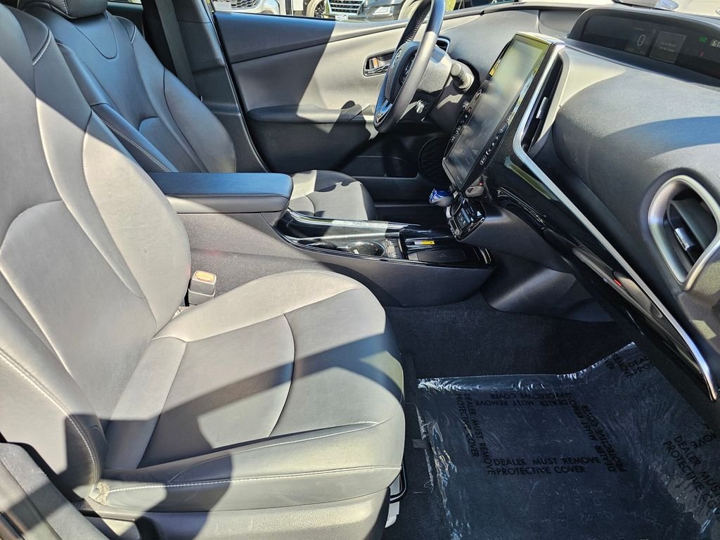 Used 2022 Black Toyota XLE image 13