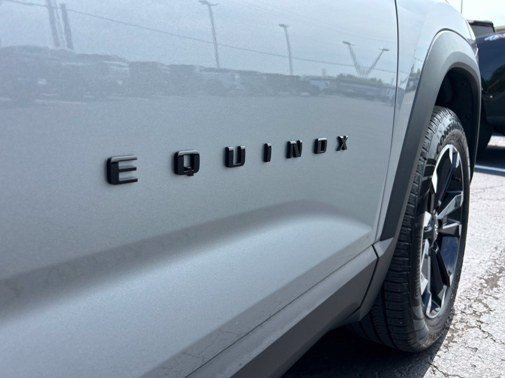 2027 Chevrolet Equinox RS - Photo 13