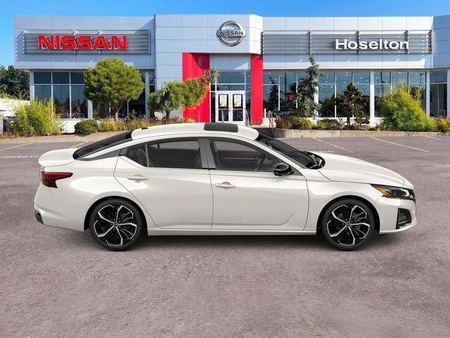 New 2026 White Nissan 2.5 SR image 4