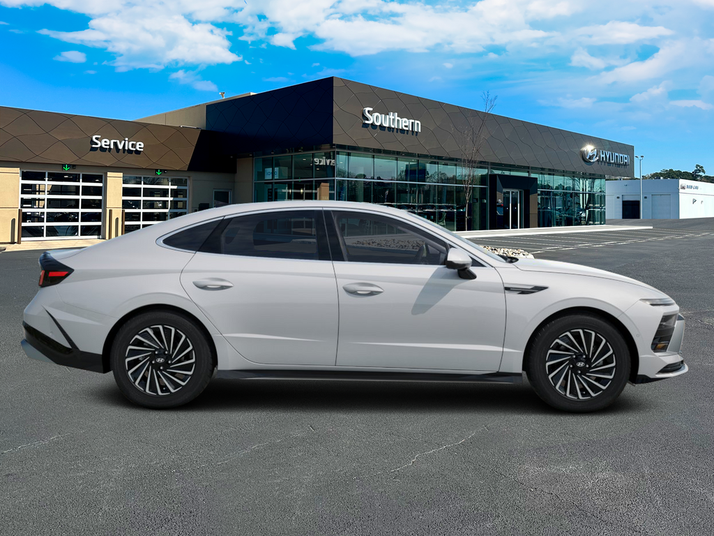 2026 Hyundai Sonata Hybrid Limited photo 2