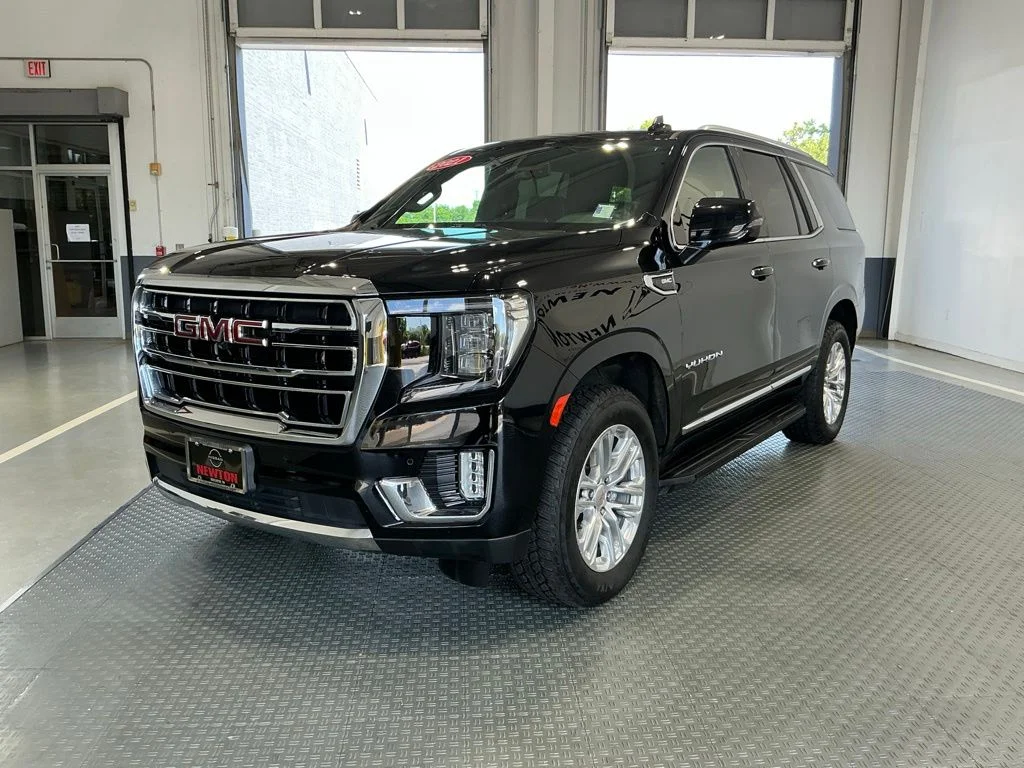 Used 2021 Onyx Black GMC SLT image 2