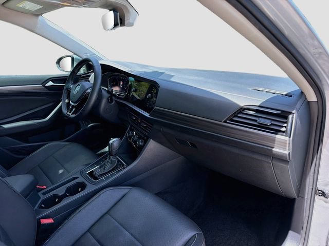 Used 2021 Pyrite Silver Metallic Volkswagen SEL image 14