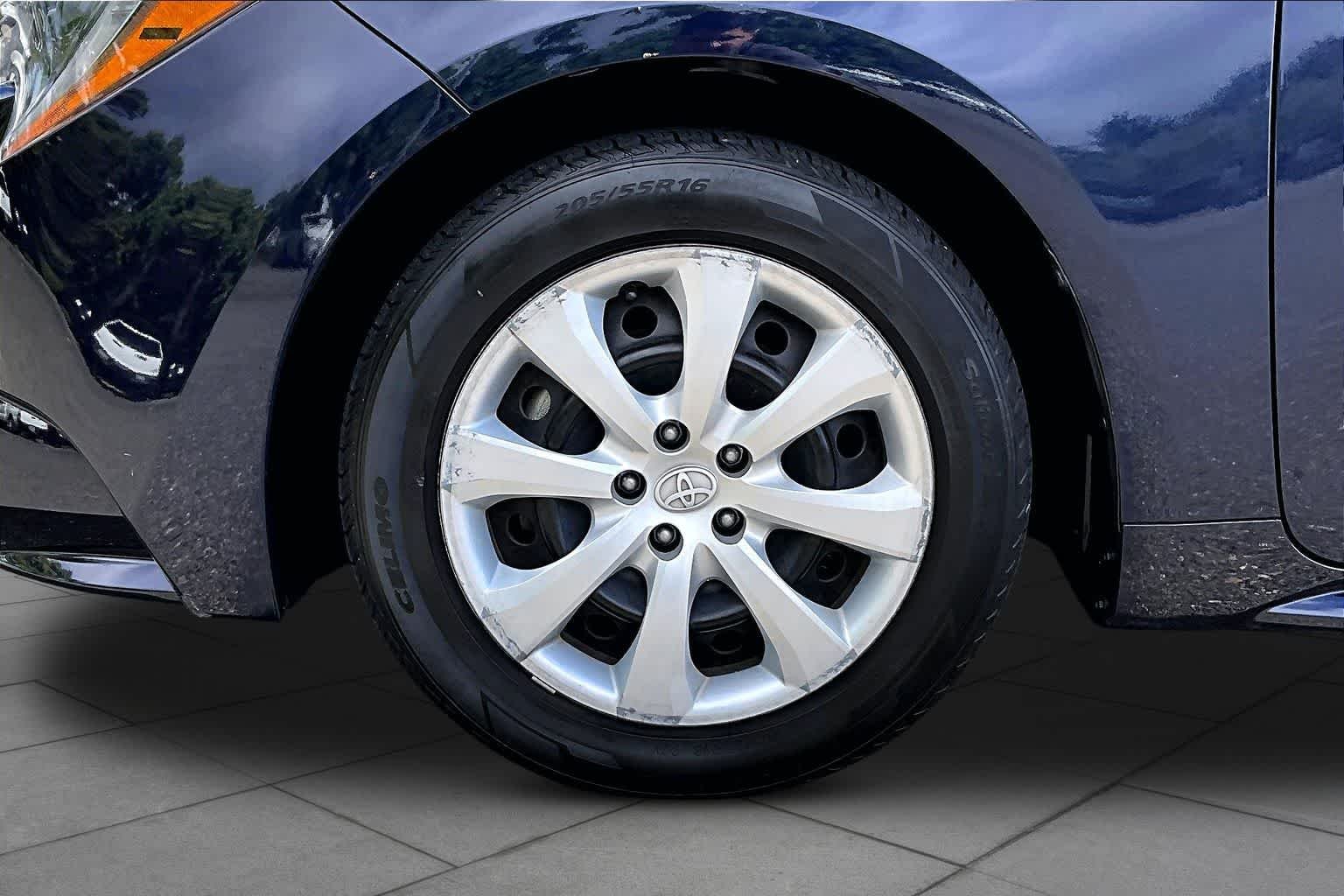 Used 2024 Blueprint Toyota LE image 10
