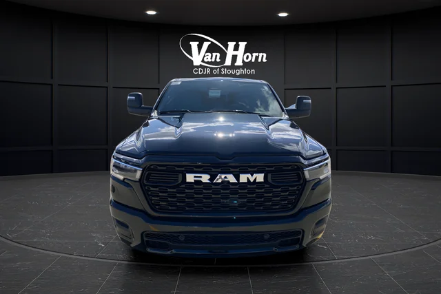 New 2025 Diamond Black Crystal Pearl-Coat Exterior Paint RAM Big Horn/Lone Star image 4