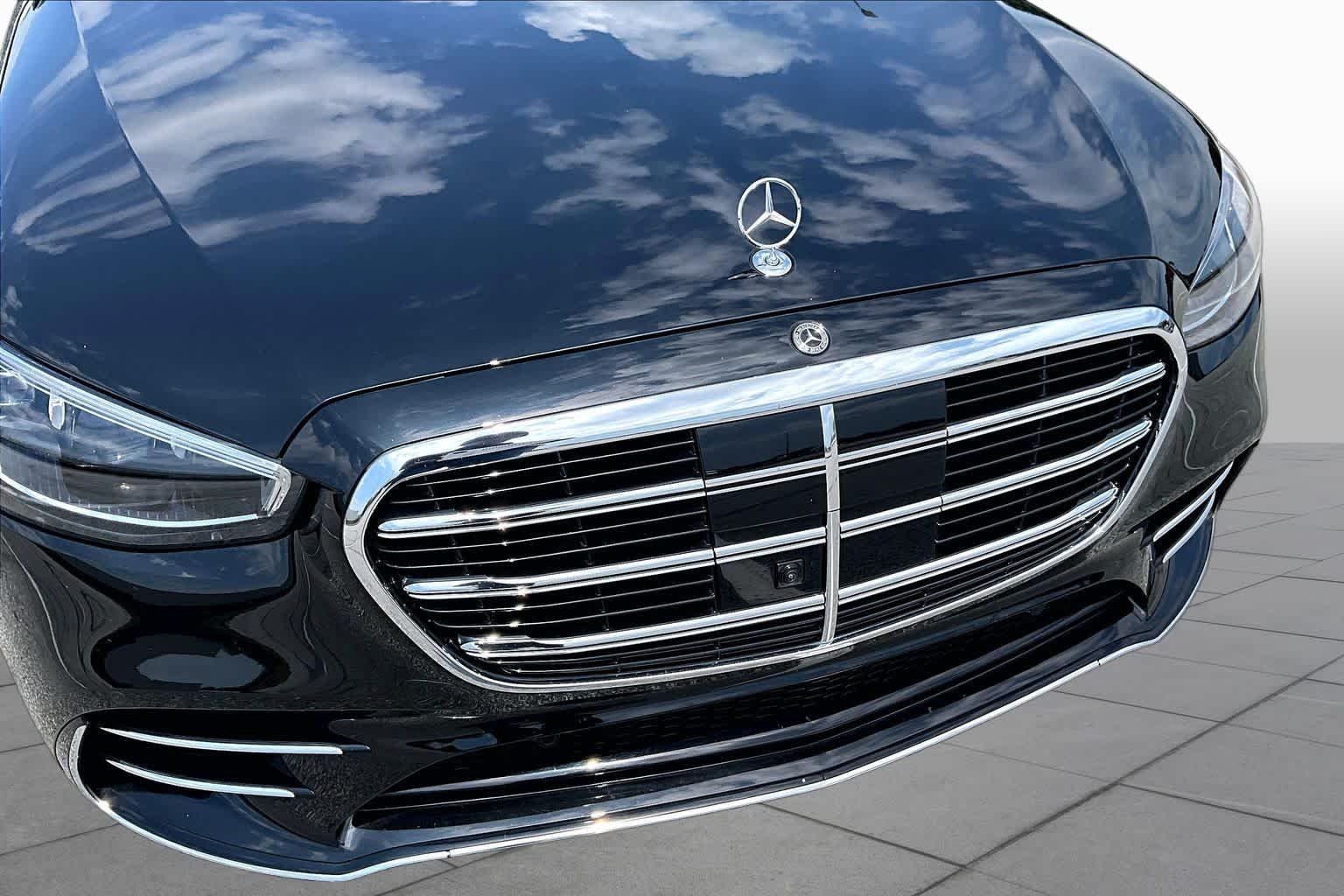 Used 2024 Obsidian Black Metallic Mercedes-Benz S 580 image 30