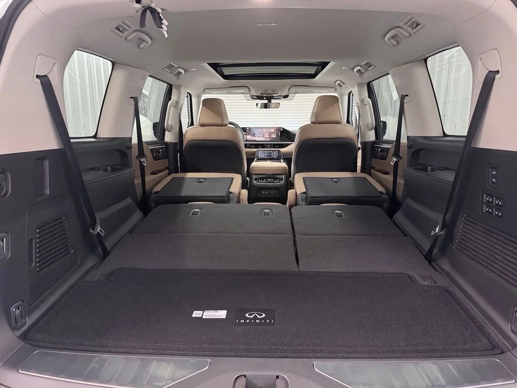 New 2027 RADIANT WHITE INFINITI Luxe 2WD image 42