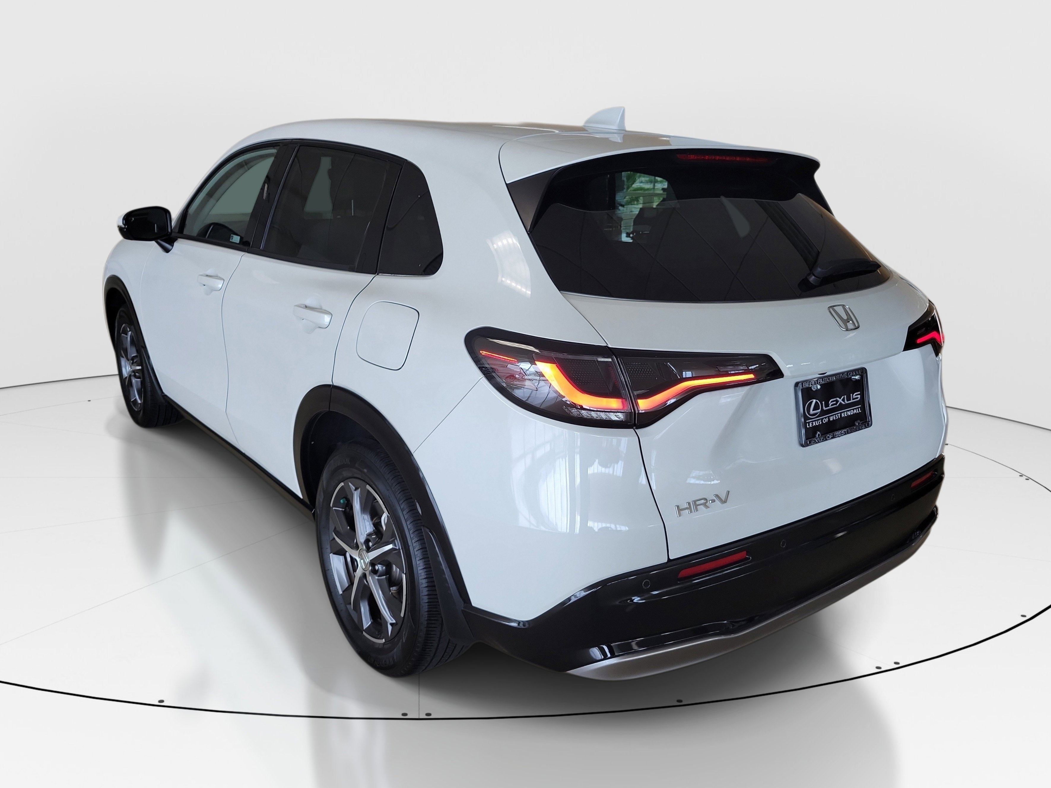 Used 2023 Platinum White Honda EX-L image 6