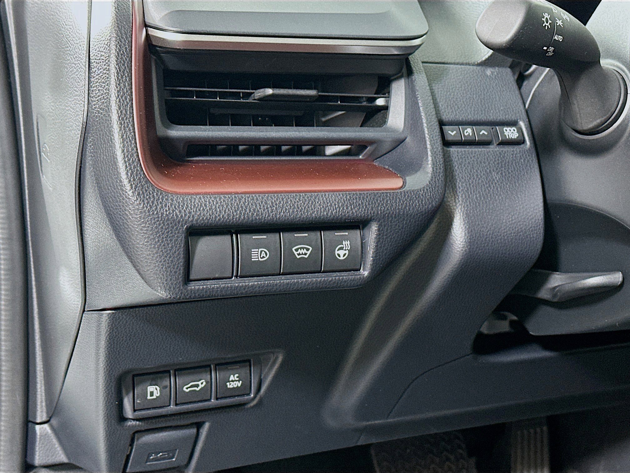 2024 Toyota Prius Prime XSE Premium - Photo 10