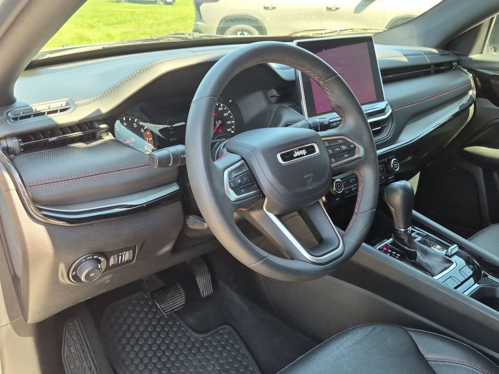 Used 2024 Silver Jeep Trailhawk image 36