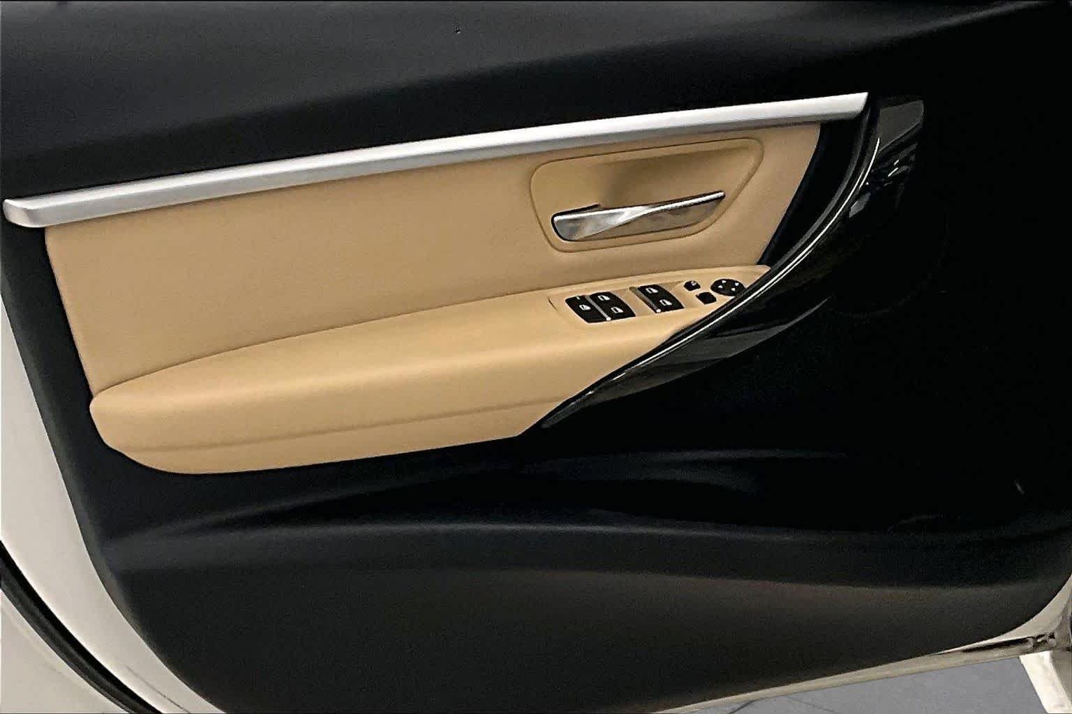 Used 2018 Glacier Silver Metallic BMW 330i image 20
