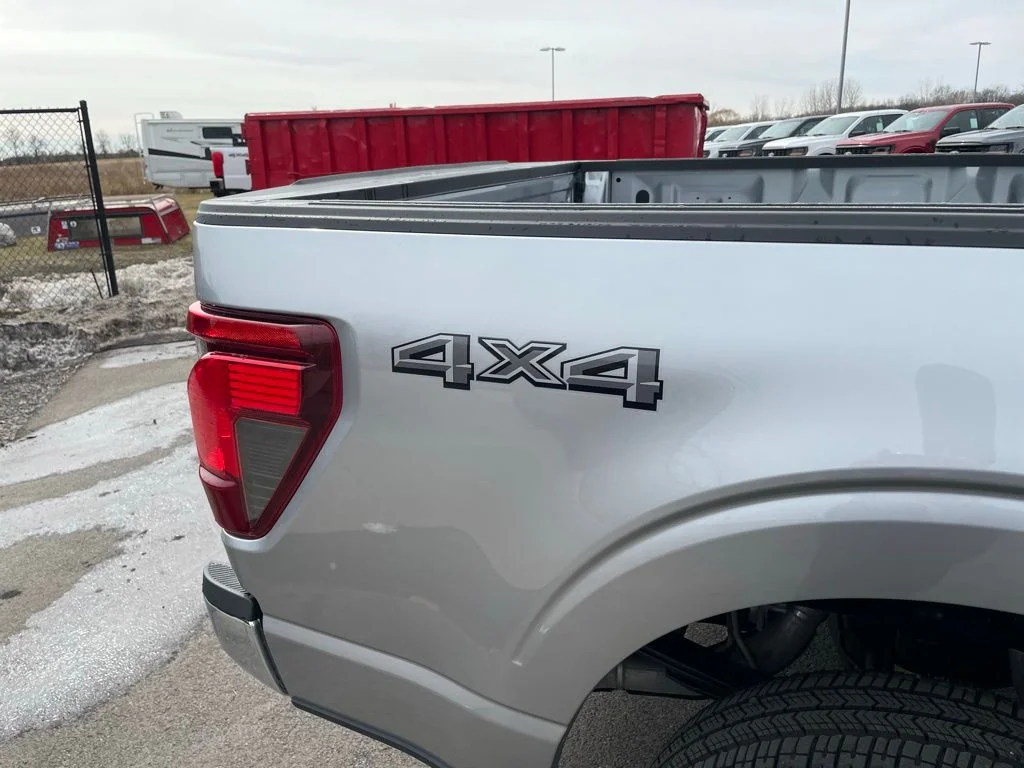 2025 Ford F-150 XLT - Photo 13