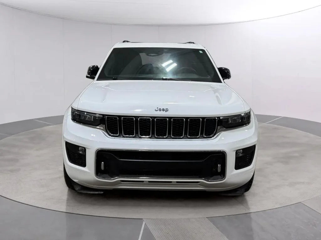 Used 2023 Bright White Clearcoat Jeep Overland image 9