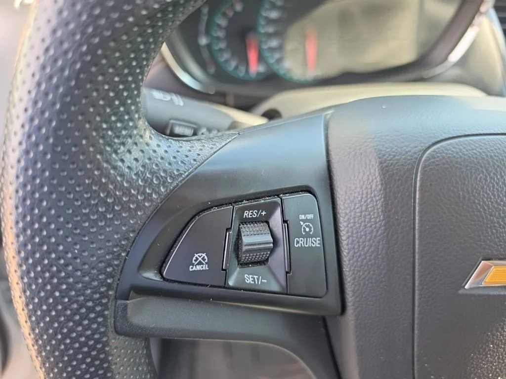 Used 2021 Silver Chevrolet LT image 19