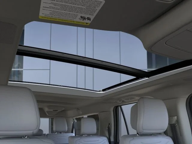 New 2026 Star White Metallic Tri-Coat Ford MAX Platinum® image 22