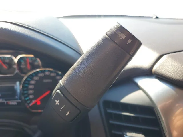 Used 2018 IRIDESCENT PEARL TRICOAT Chevrolet Premier image 26