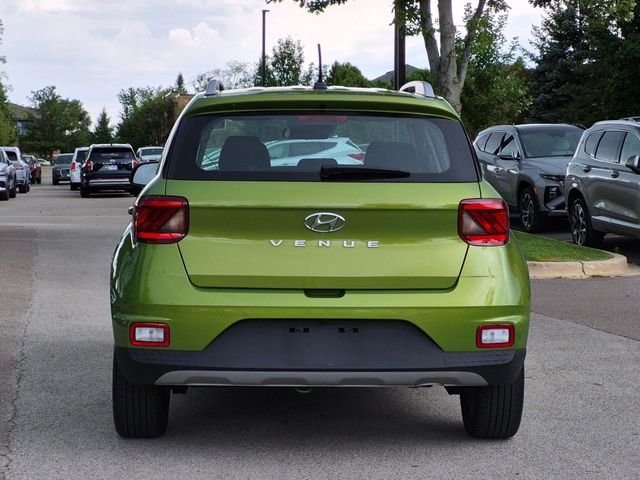 Certified Used 2023 Green Hyundai SEL image 6