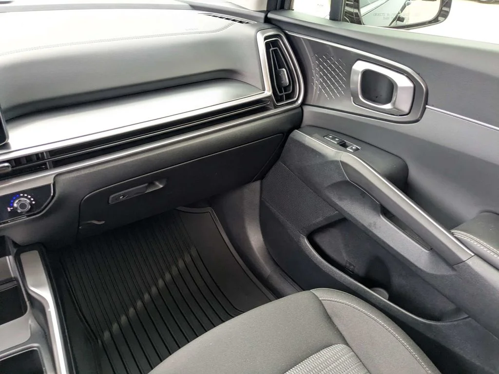 Used 2026 Black Kia LX image 19
