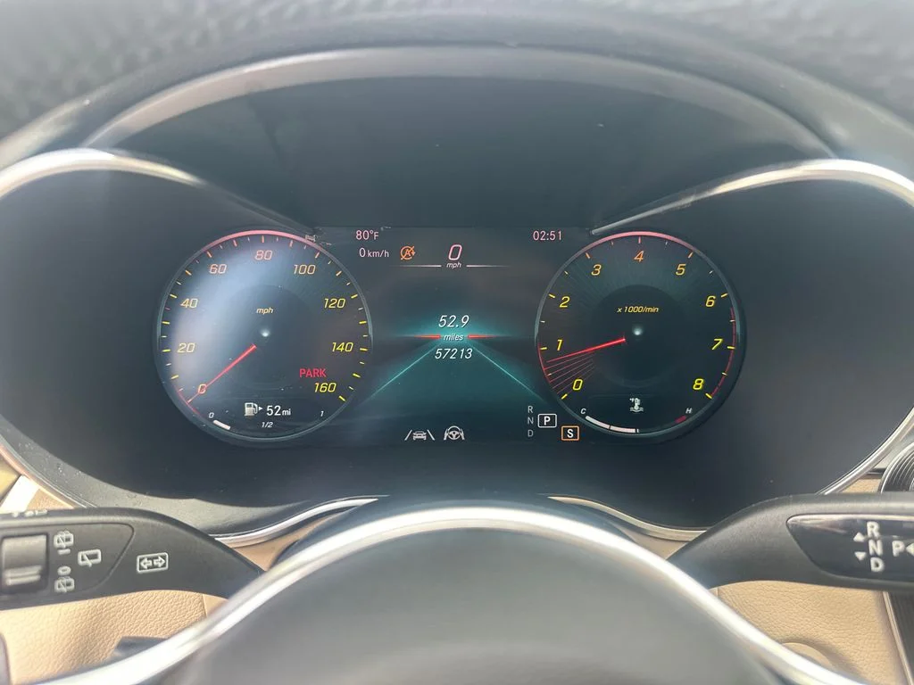 Used 2020  Mercedes-Benz GLC 300 image 25