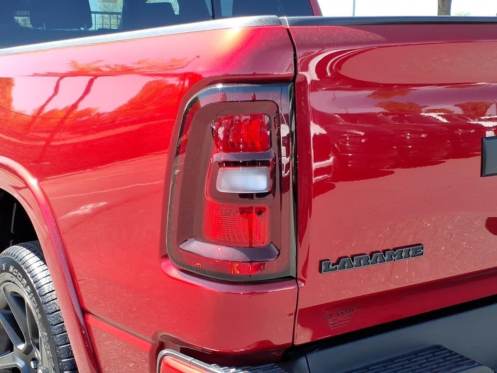 New 2026 Molten Red Pearl-Coat Exterior Paint RAM Laramie image 16
