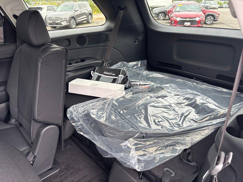 New 2027 White Hyundai SEL Premium AWD image 14