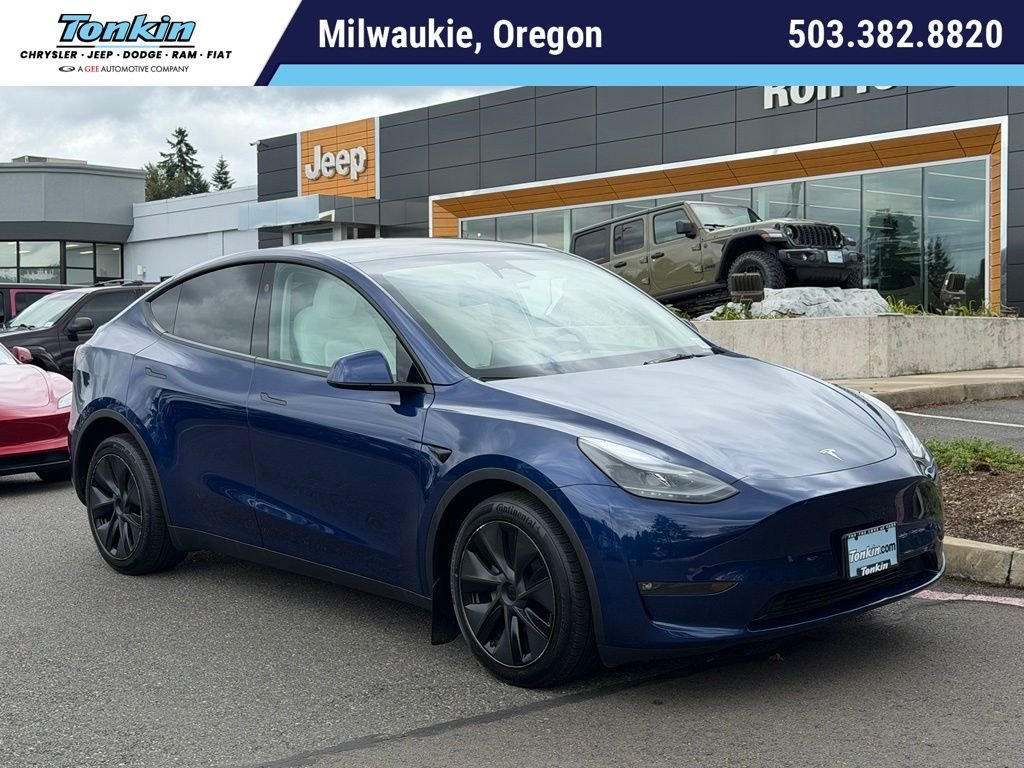 Used 2025 Deep Blue Metallic Tesla Long Range image 1