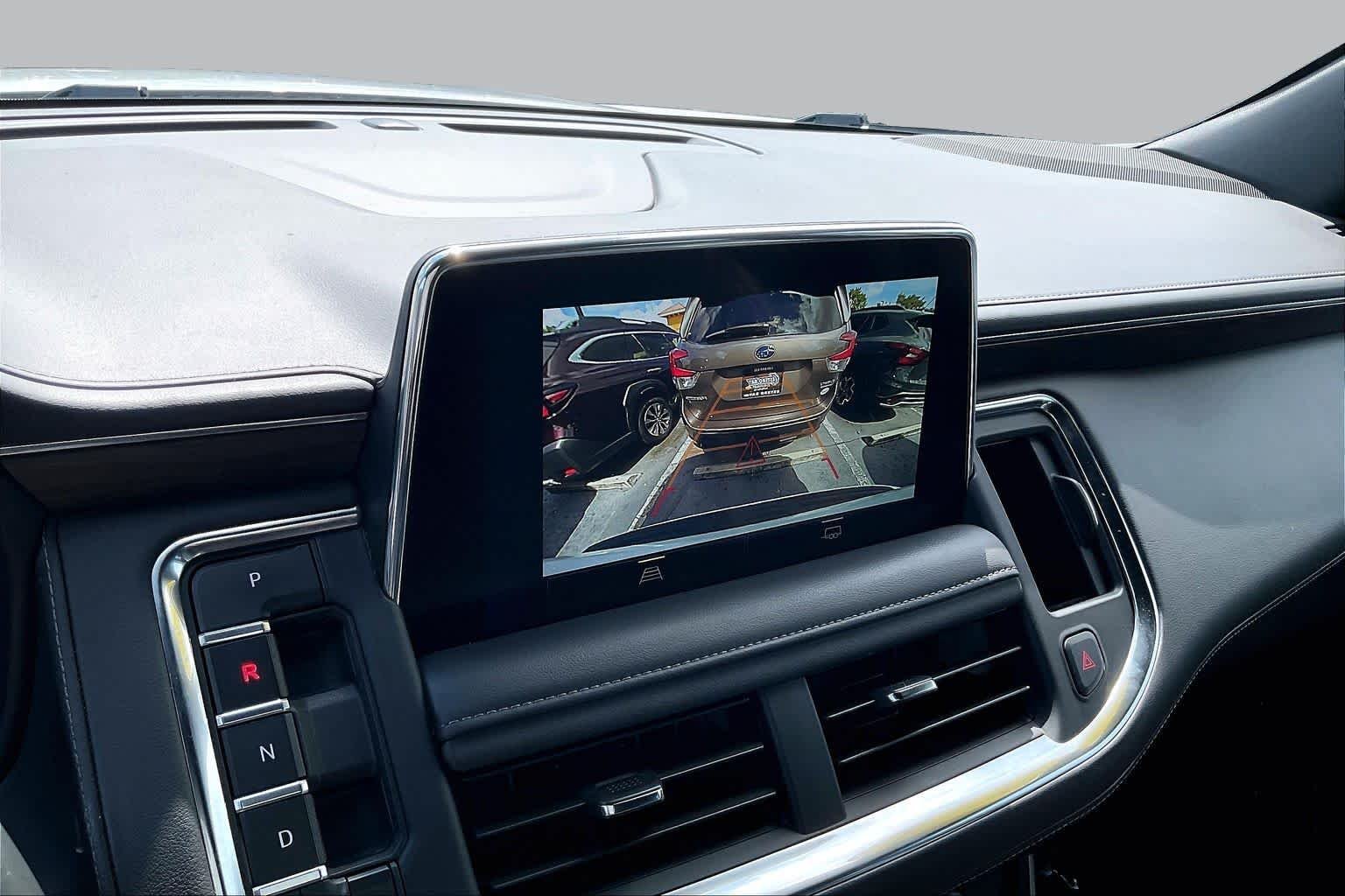 Used 2024 Summit White Chevrolet LT image 21
