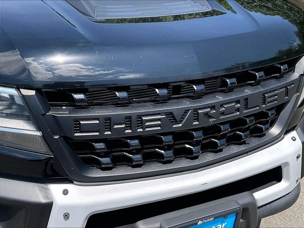 Used 2021 Black Chevrolet ZR2 image 31