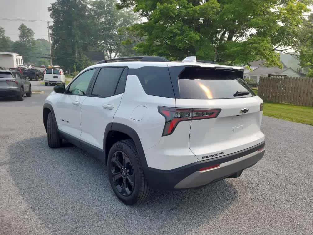 New 2027 Summit White Chevrolet LT image 2