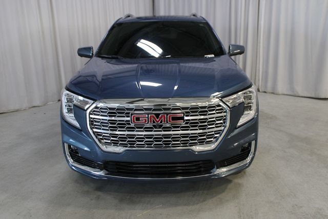 Used 2024 Downpour Metallic GMC Denali image 30