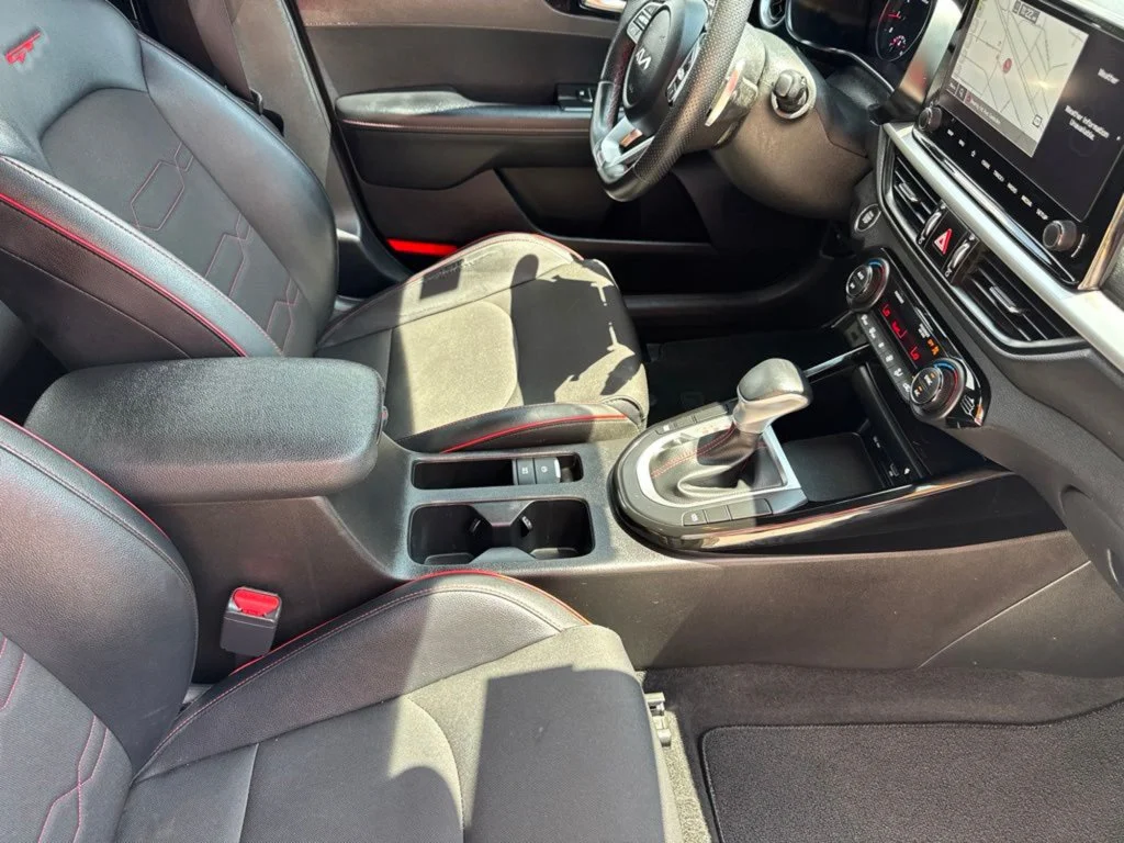 Used 2023 Snow White Pearl Kia GT image 34