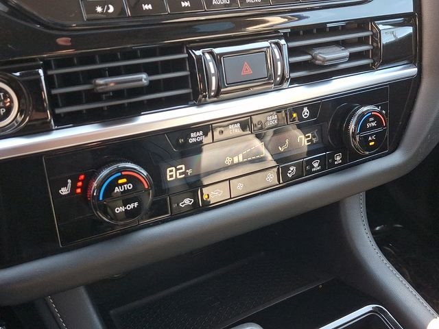 Used 2023 Blue Nissan SL image 24