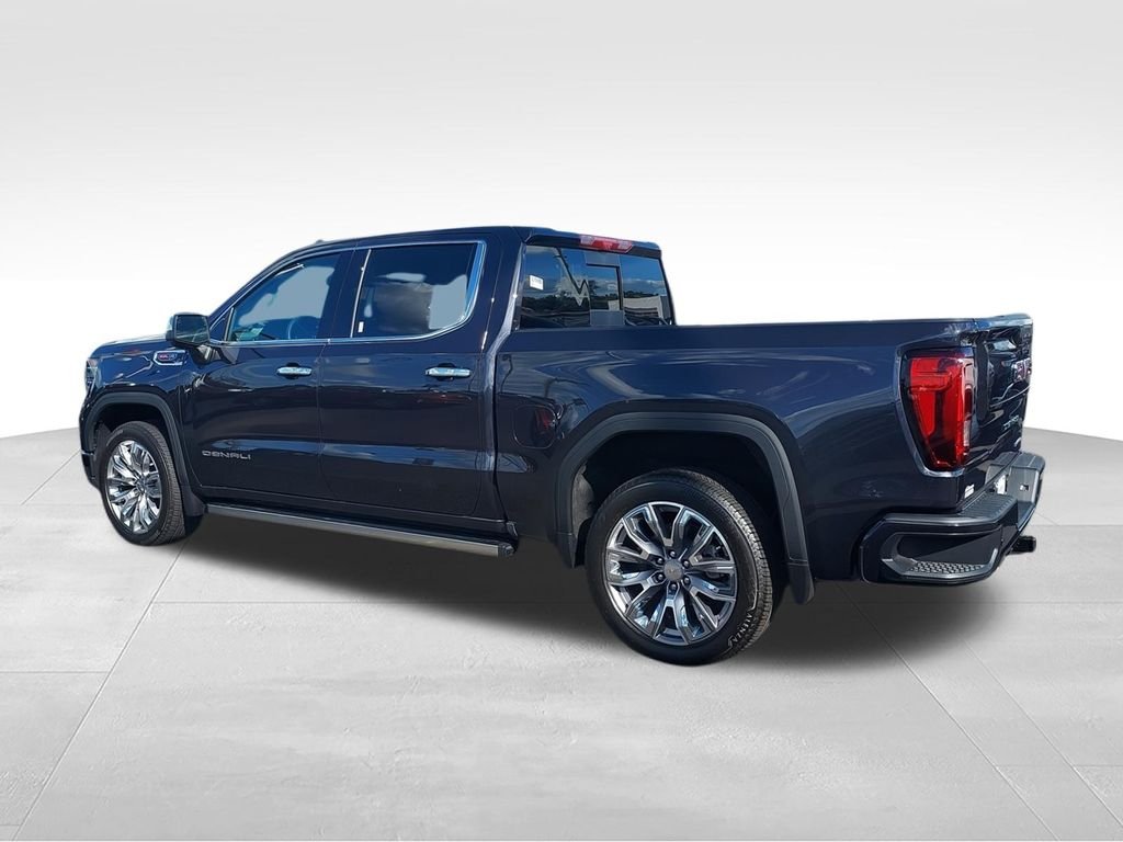 Used 2025 Silver GMC Denali image 7