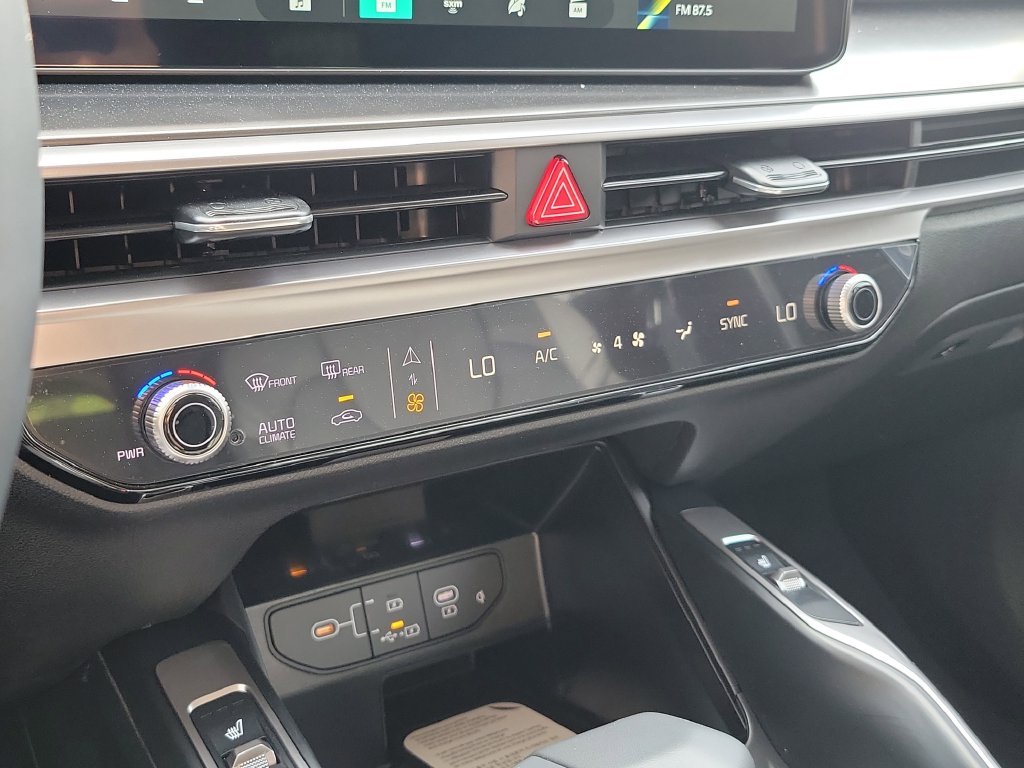 New 2026 Wolf Gray Kia S image 34